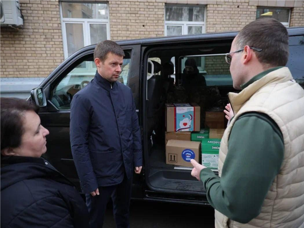 Тепло сердец из Балашихи: 300 кг помощи отправили в зону СВО