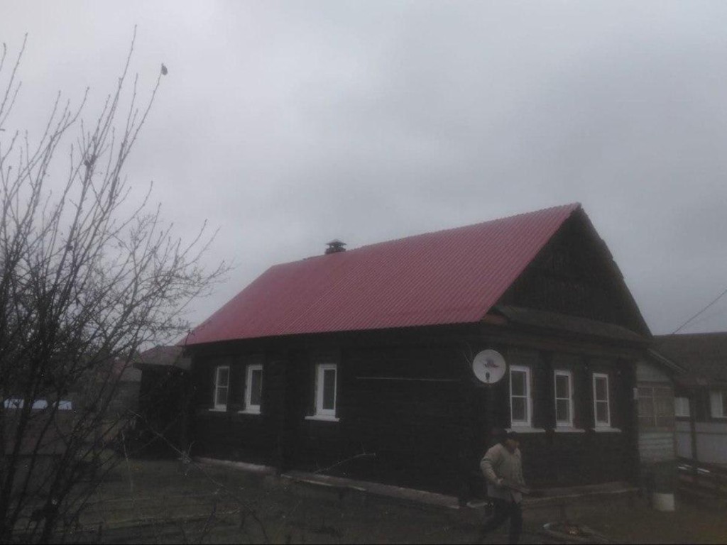 Пока мужья на фронте: шатурским семьям военных помогли починить крыши и стены