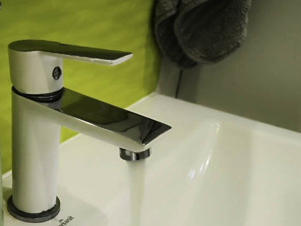 В доме на Коммунальной горячую воду и отопление включат через час