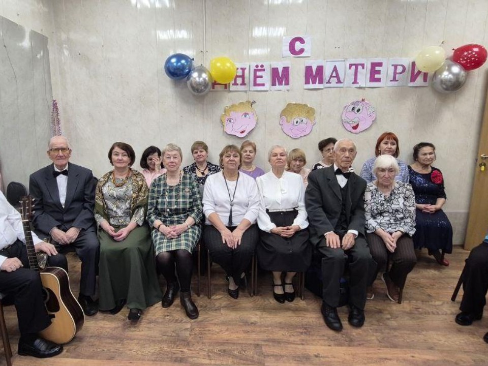 Мастер-классы и кулинарный конкурс: как отметили преддверие Дня матери в Комплексном центре «Раменское»