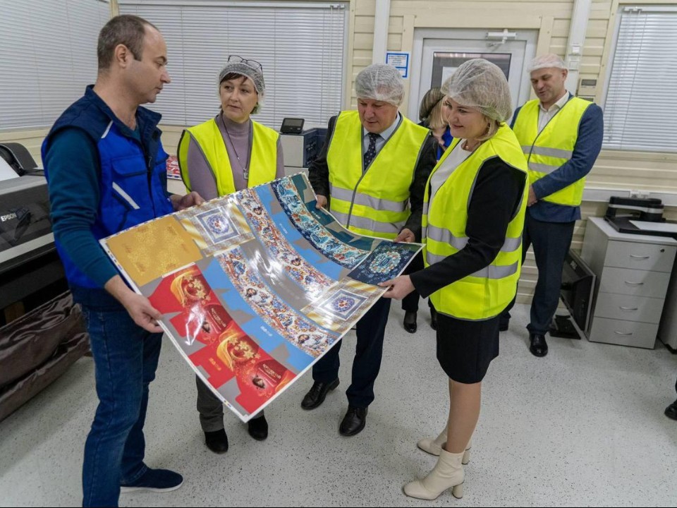 Промышленный туризм с женским лицом: что показали женам участников СВО на полиграфическом комплексе в Подольске