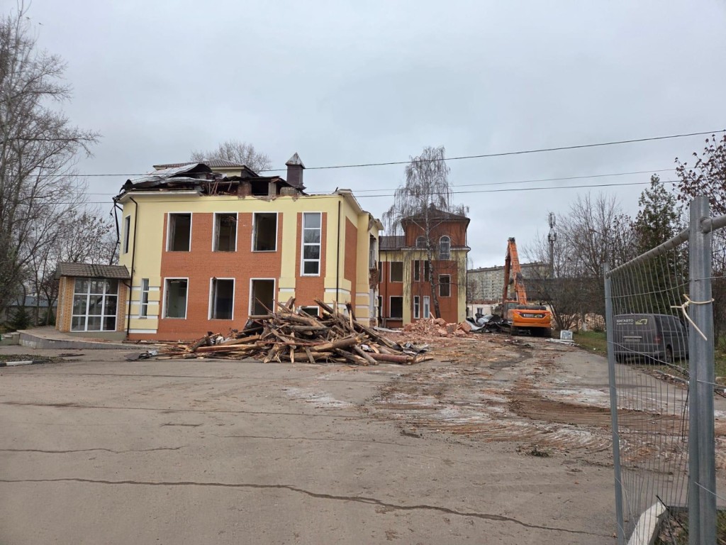 «Время старых стен истекло»: в Мытищах снесут больницу 1930‑х ради суперсовременного медцентра