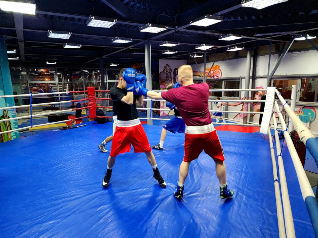 Три медали, шесть часов тренировок в день: как боксеры из Дубны покорили Тверь