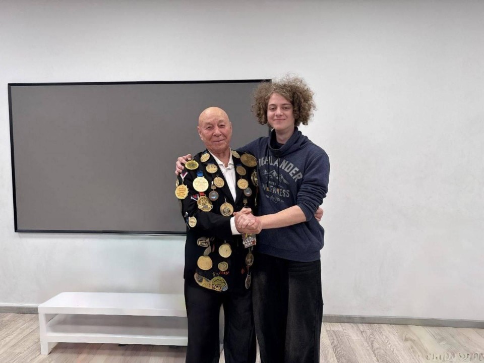 Штанги, цели, дисциплина: чему научил студентов многократный чемпион Европы и мира