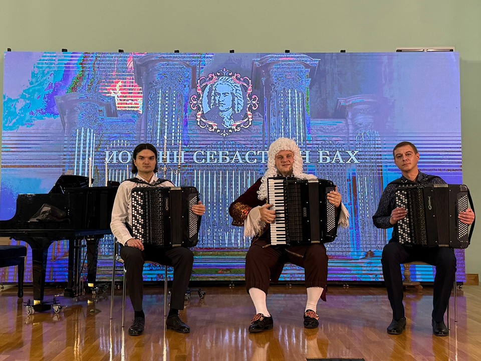 В Ступине сыграли Баха на баянах и аккордеонах