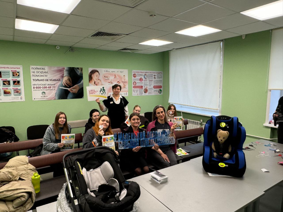 Что нужно знать о первой поездке ребенка из роддома: советы Госавтоинспекторов