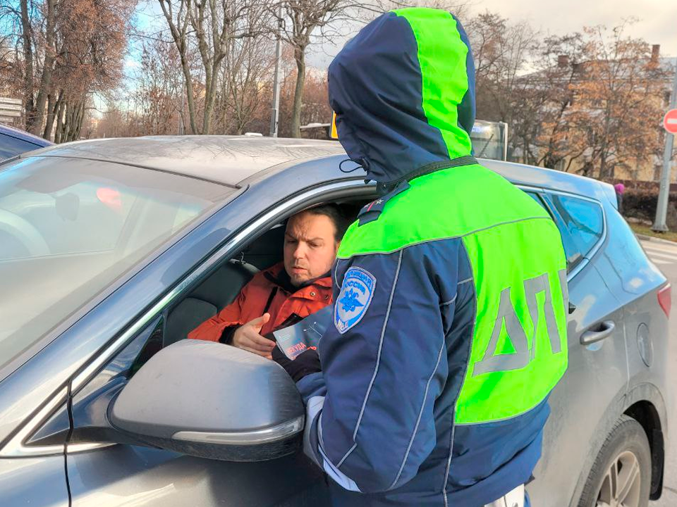 Полицейские напомнили водителям о рисках превышения скорости
