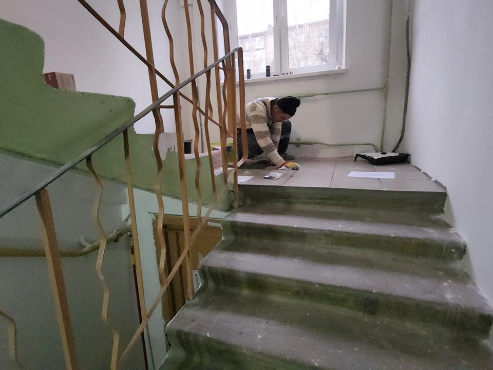 Подъезд дома № 2 на улице Красный Текстильщик отремонтируют до конца 2026 года