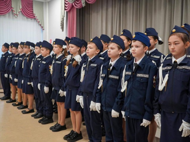 Погоны, присяга, напутствия: как в школе № 18 прошел день рождения нового кадетского класса