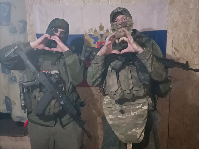 Бойцы СВО из Зарайска поздравили своих мам с праздником прямо с передовой