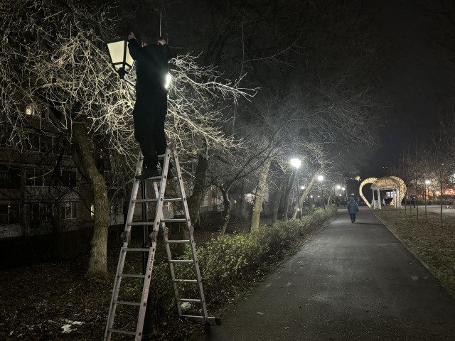 Непрерывные 30 тыс. часов света: в сквере у можайского ЗАГСа стало безопаснее