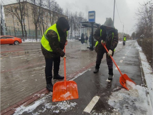 В Мытищах коммунальные службы очистили улицы
