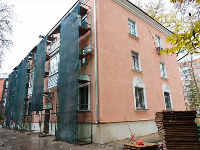 Мытищи наводят марафет: исторический фасад и новая кровля – два дома преобразятся