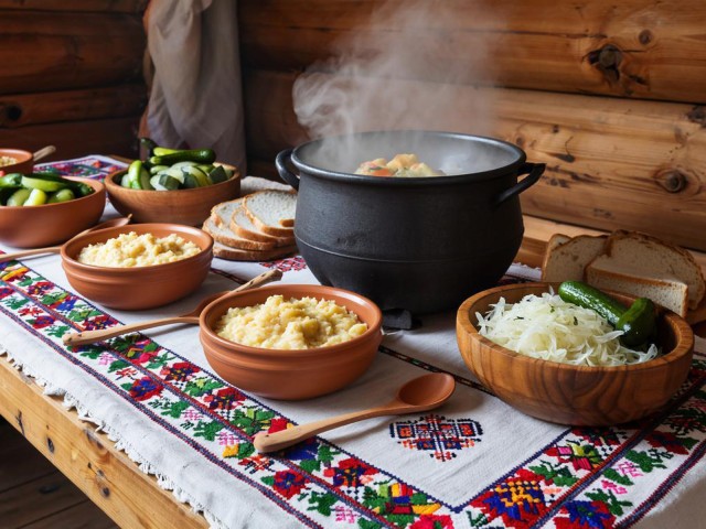 Какой народный праздник отмечают 14 ноября 2025: что можно и нельзя делать на Кузьминки осенние