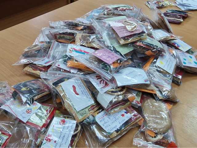 Более 300 сладких наборов отправят военнослужащим из Павловского Посада