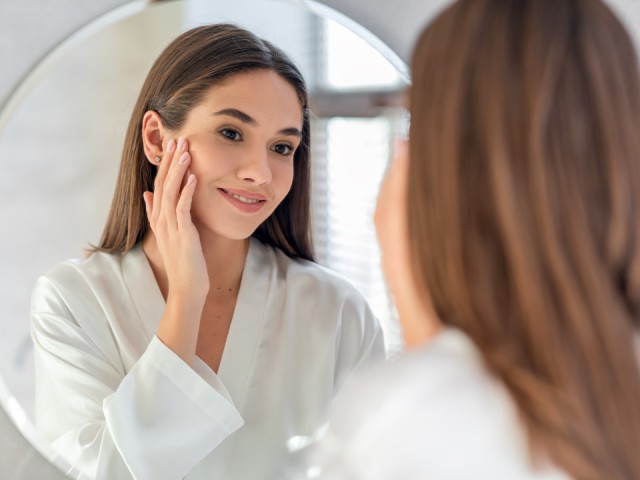 Банан, йогурт и мед: лыткаринка рассказала, как в холода сохранить блеск и сияние кожи