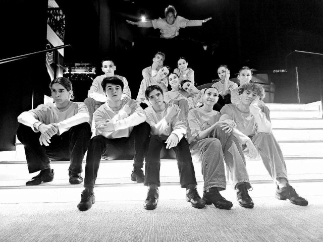 Визитная карточка главного события: серпуховские артисты открыли форум Росмолодежи