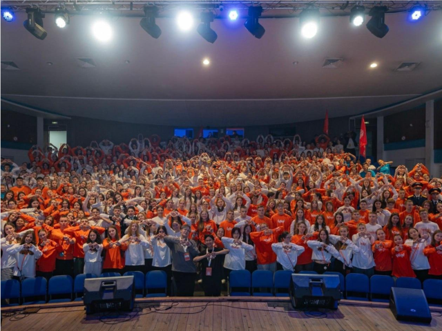 Орехово-Зуево взращивает лидеров: школьницы округа покорят Владивосток