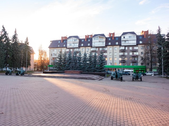 Современное освещение и новые тротуары обустроят на площади возле ДК «Мир»