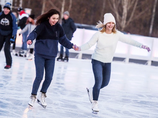 Где и когда в Подмосковье откроют катки с искусственным льдом