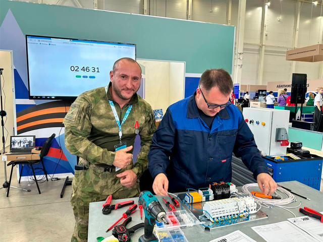 Победа на Абилимпиксе-2025: электромонтажник из Подмосковья взял золото