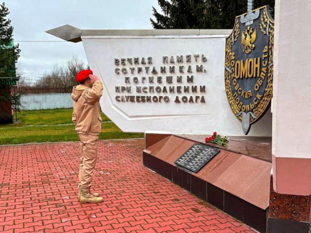 От мемориала до тира: как прошел День призывника для подольских юнармейцев