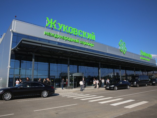 Искусство вместо чемоданов: в аэропорту «Жуковский» открывается выставка о небе и авиации