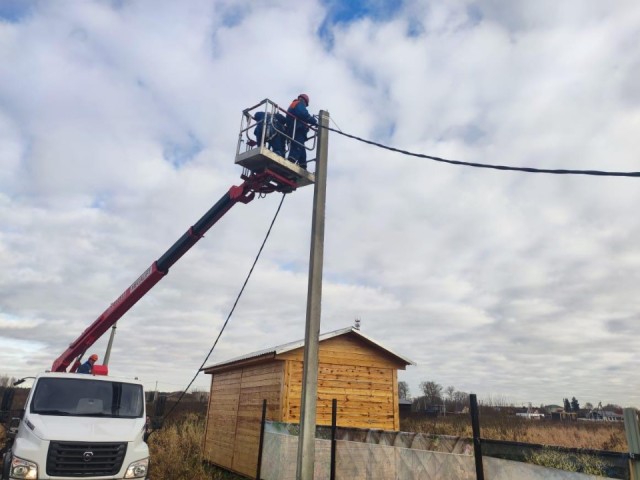 Пять опор и море света: как «Мособлэнерго» подарило деревне Кузяево надежное электричество