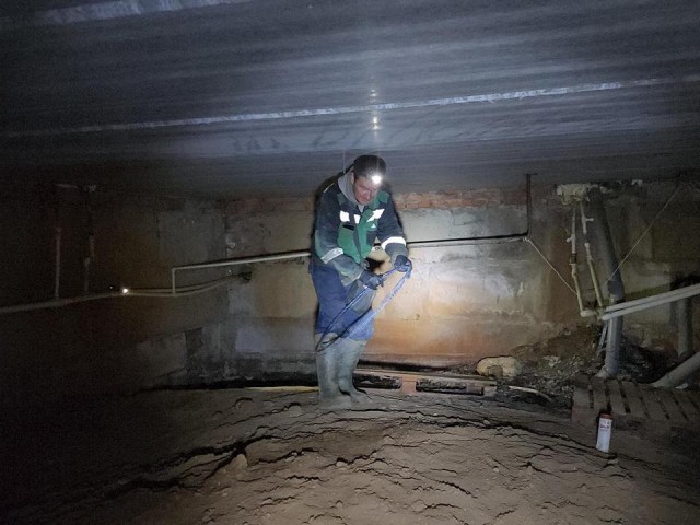 От котят до тряпок: работники ЖКХ в Луховицах рассказали, чем жители засоряют канализацию