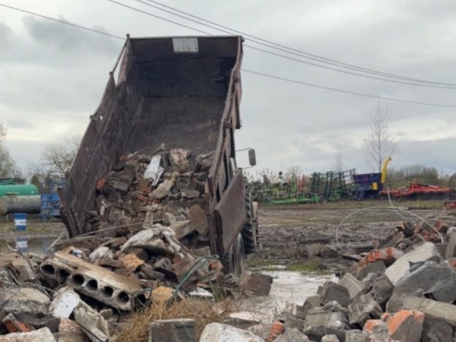 Поймали за руку: что грозит нарушителям за несанкционированный сброс строительных отходов под Волоколамском