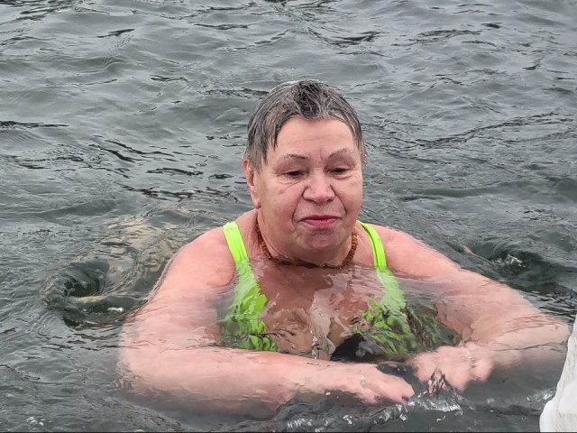 «Моржи» из Шатуры открыли сезон закаливания на озере Святом