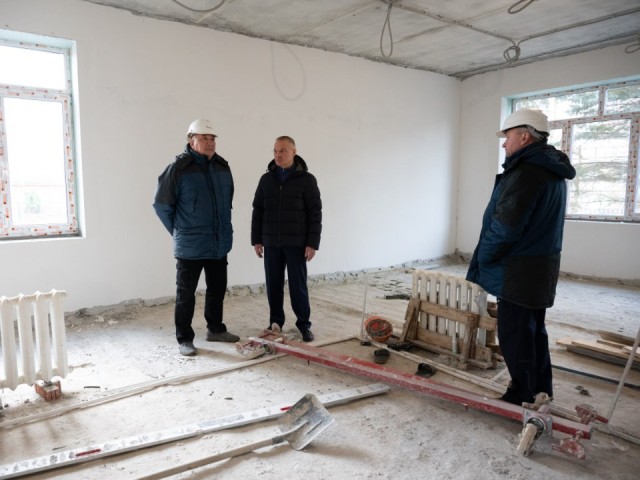 «К сентябрю 2026 все будет готово»: депутат проверил ход капремонта детсада в Серпухове