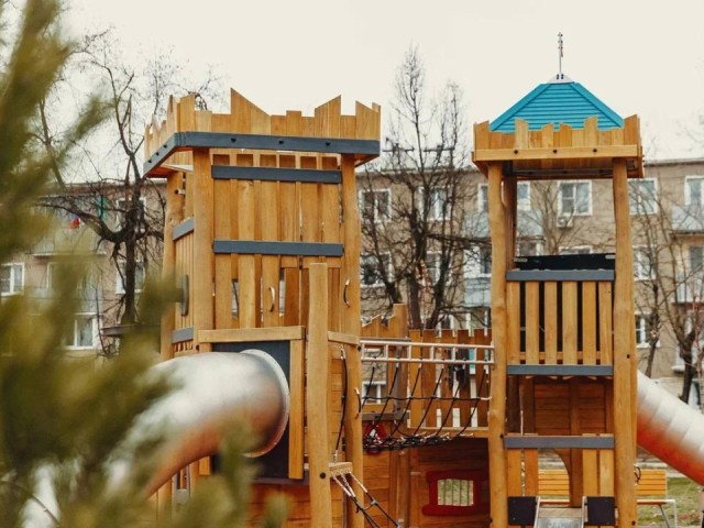 Батуты, качели и беседки: чем еще порадует обновленный сквер Дрезны