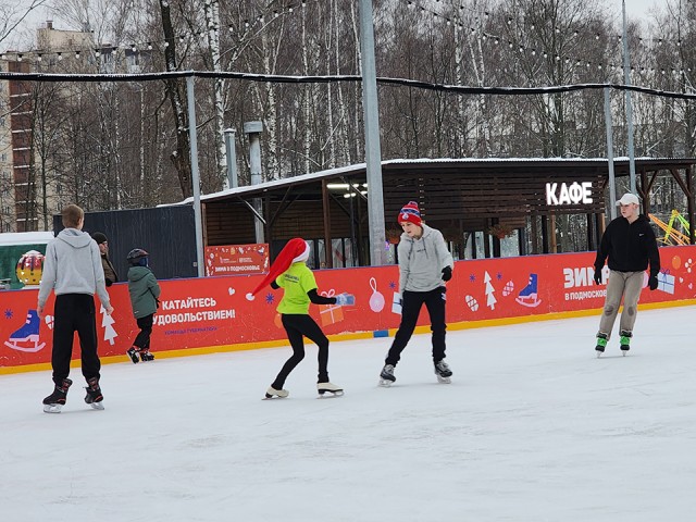 Два катка зальют в парках Пушкино и Ивантеевки к 1 декабря