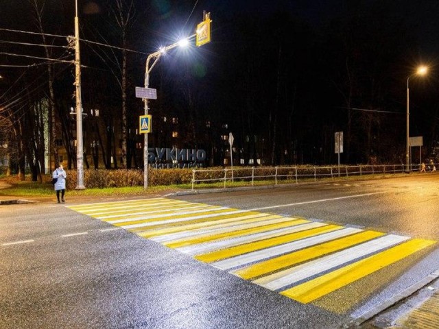 На пешеходных переходах в Лобне стало светлее и безопаснее