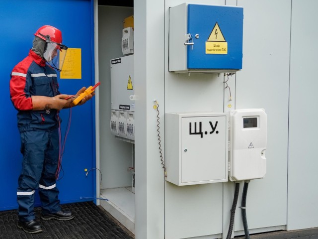 Когда стадион просит больше света: как в поселке Литвиново решили проблему энергомощности