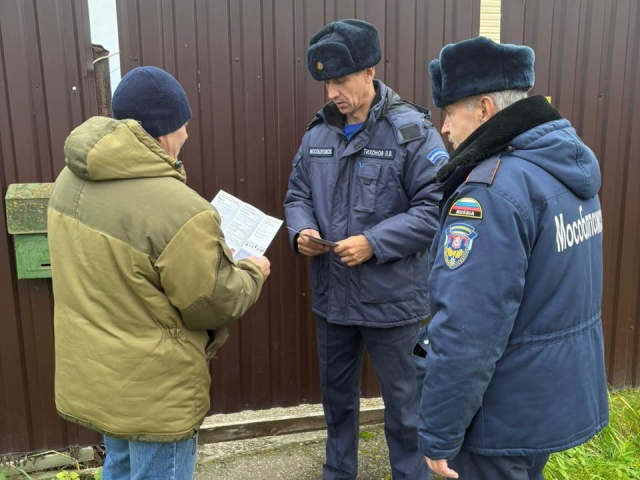 В Черусти прошел рейд спасателей: жителям напомнили, что проверить, чтобы зима прошла без пожаров