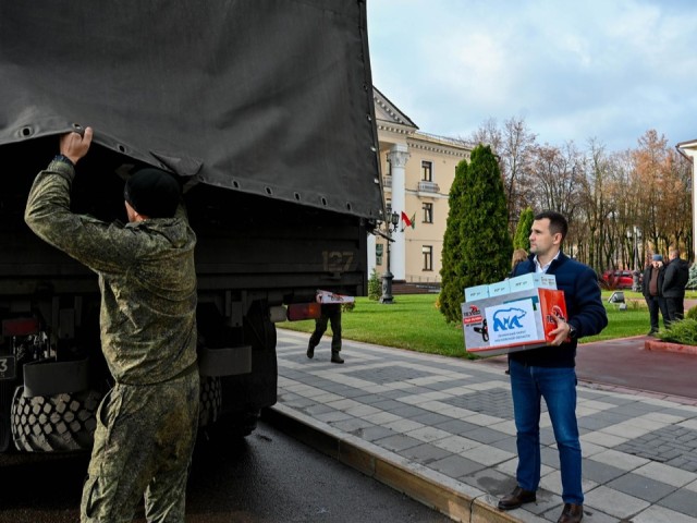 Все, что нужно для зимы: теплую одежду и генераторы передали жители Видного бойцам СВО
