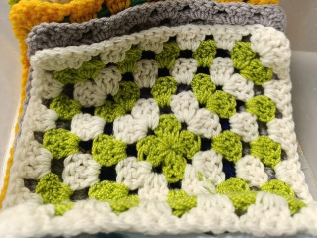 Вязаная елка: жители Черноголовки могут принять участие в создании новогоднего чуда