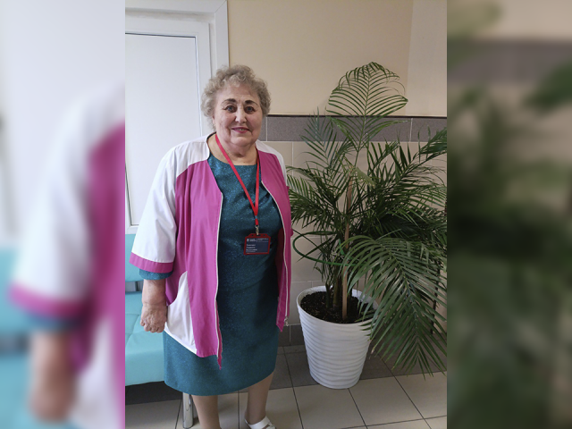 Полвека в городской больнице: в Долгопрудном поздравили рентгенолаборанта с 60-летним стажем