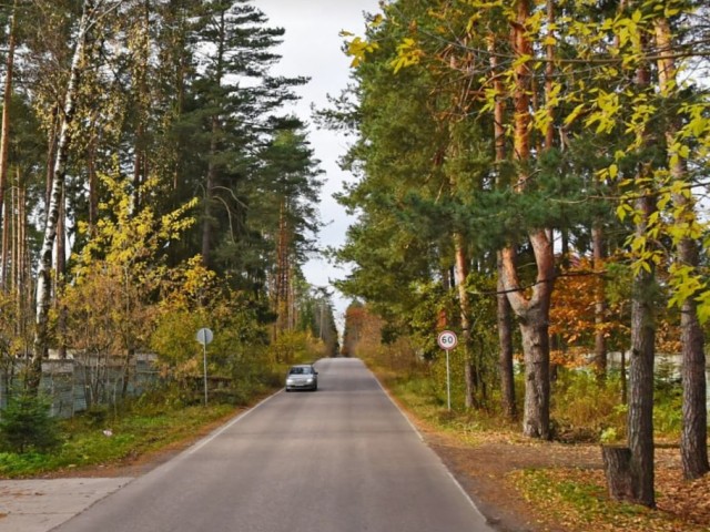 На дороге от Суворовских прудов на неделю ограничат движение из-за асфальтирования велодорожки