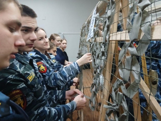 «Вместе мы — сила»: как студенты поддерживают бойцов в ЛНР перед зимним периодом