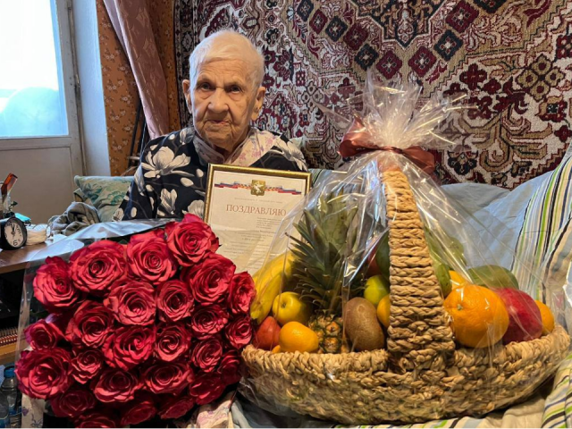 В Химках поздравили ветерана Великой Отечественной войны со 101-м днем рождения