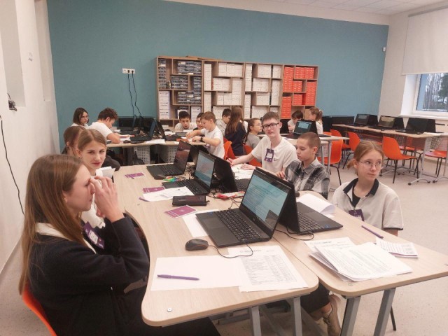 Молодые гении из Богородского округа создают игры и солнечные электростанции на олимпиаде