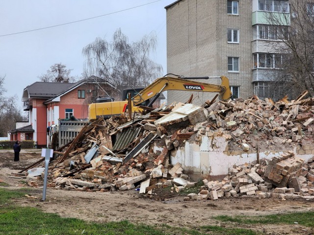 В Старой Купавне снесли аварийный дом на улице Кирова