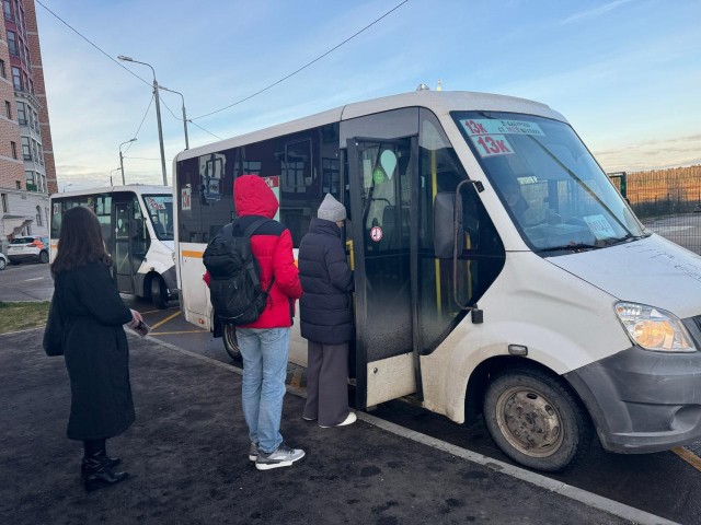 До работы — без опозданий: дополнительный автобус № 13К снизит нагрузку в утренние часы пик в Сабурове