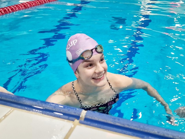 «Это как праздник»: воскресенская пловчиха рассказала о победе на всероссийских соревнованиях