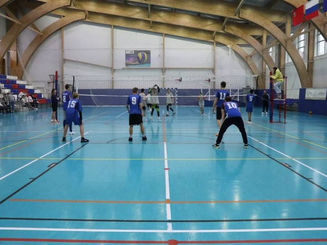 Напряженные матчи и азарт: как выбрали лучших волейболистов Шаховской