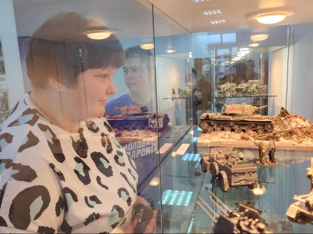 Версты Победы увидеть воочию: в Волоколамске открылась выставка военных диорам