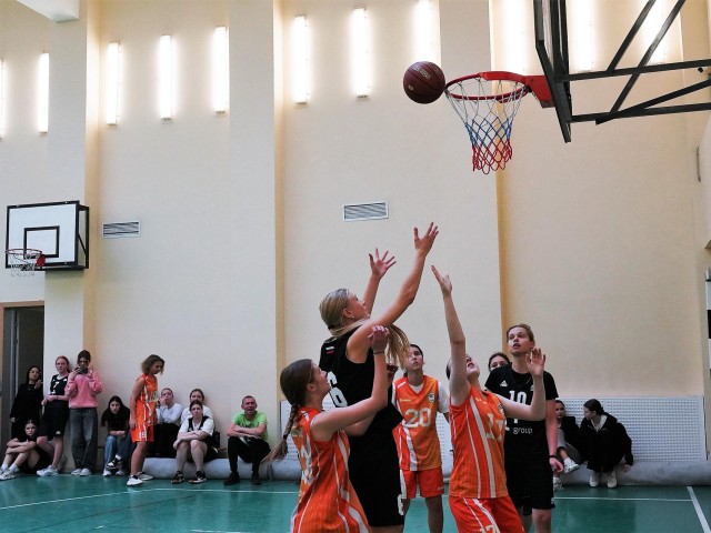 «Большие молодцы»: кто представит Реутов на областной школьной лиге по баскетболу